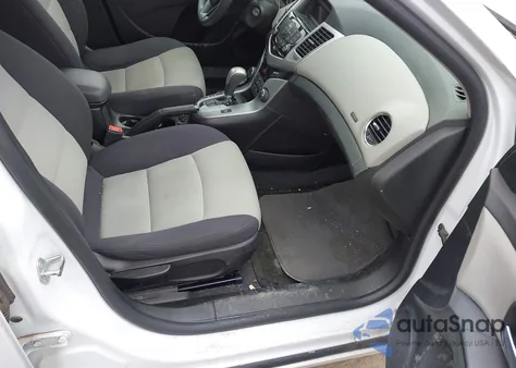 2013 Chevrolet Cruze Ls Auto z USA, uszkodzony, nr VIN 1G1PA5SG8D7302757